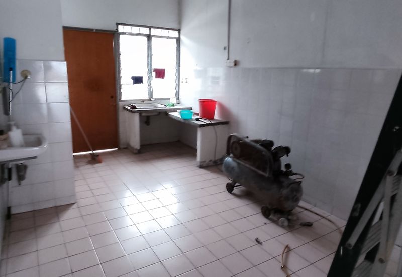 TAMAN LAPANGAN MELODI