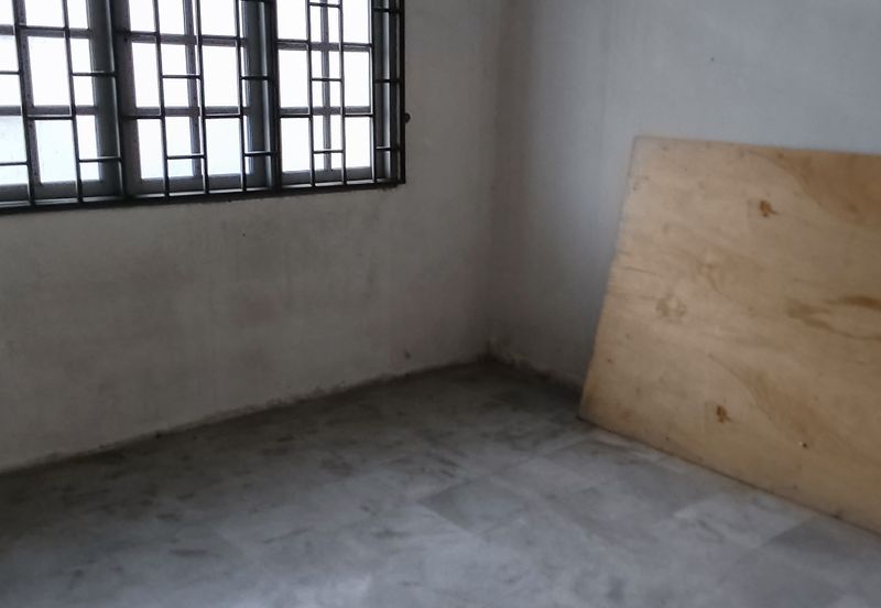 TAMAN LAPANGAN MELODI