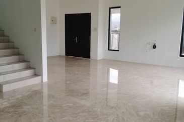 Semi detached house with basement at Ampang, Gunung Rapat areas, nice location for living your life 