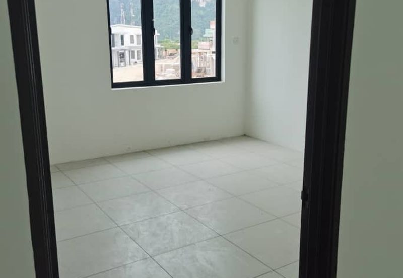 Semi detached house with basement at Ampang, Gunung Rapat areas, nice location for living your life 
