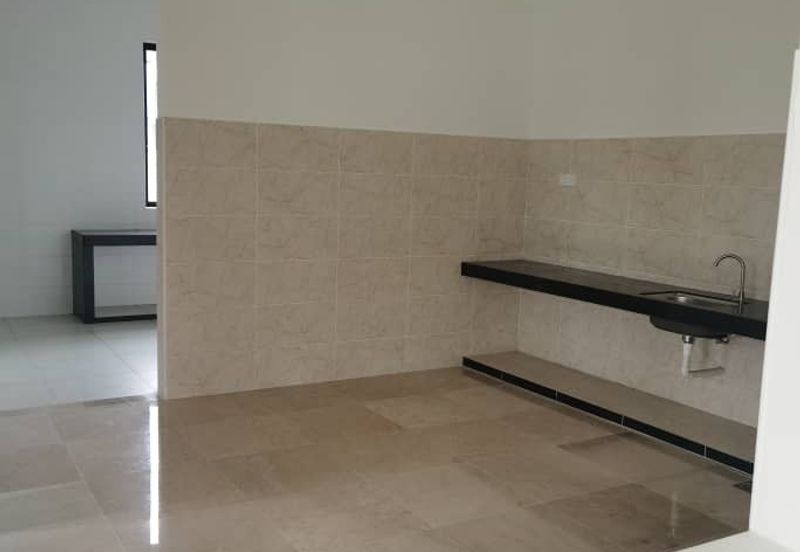 Semi detached house with basement at Ampang, Gunung Rapat areas, nice location for living your life 