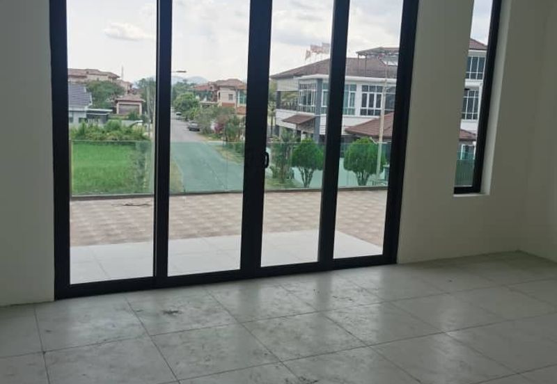 Semi detached house with basement at Ampang, Gunung Rapat areas, nice location for living your life 