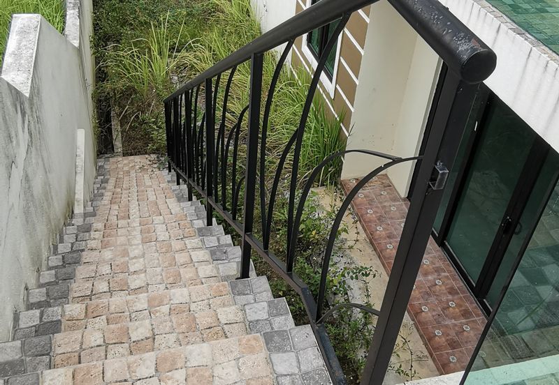 Semi detached house with basement at Ampang, Gunung Rapat areas, nice location for living your life 