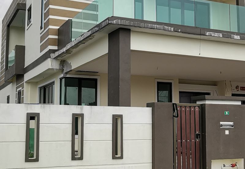 Semi detached house with basement at Ampang, Gunung Rapat areas, nice location for living your life 