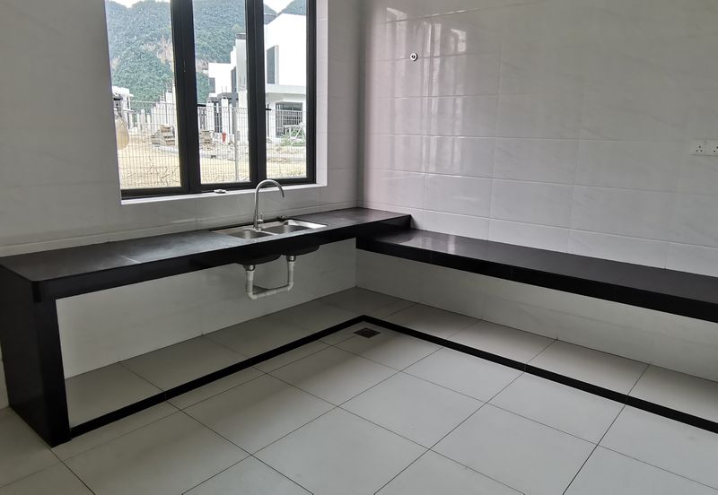 Semi detached house with basement at Ampang, Gunung Rapat areas, nice location for living your life 