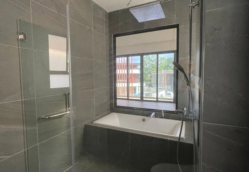 The Grand Thompson Residence