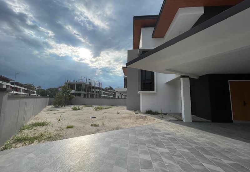 The Grand Thompson Residence