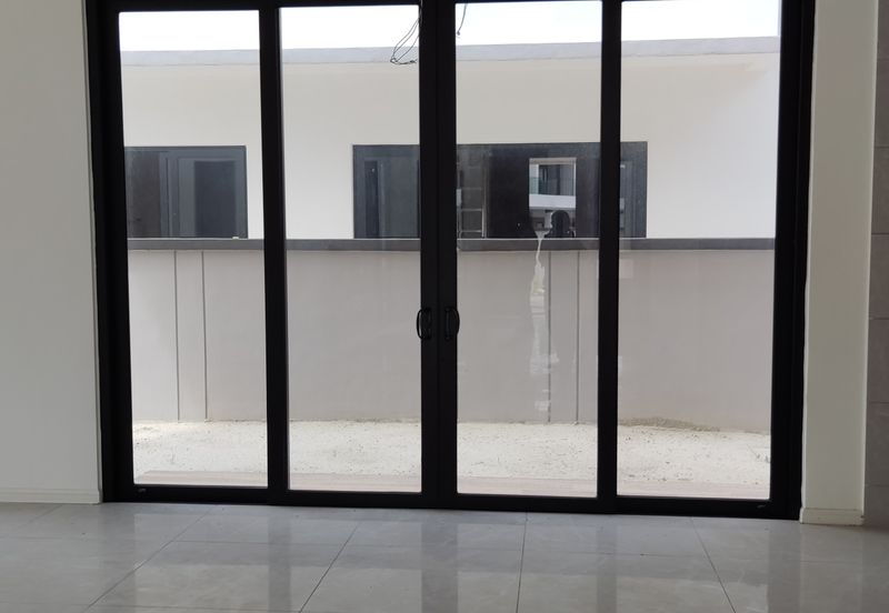 The Grand Thompson Residence