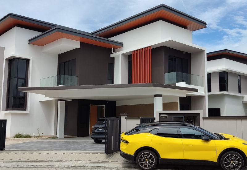 The Grand Thompson Residence