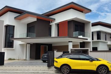 The Grand Thompson Residence