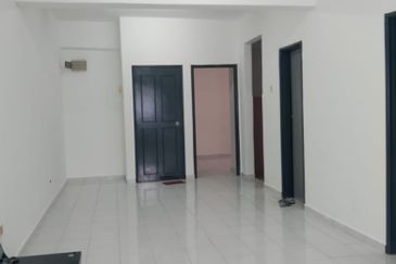 SL 11, Bandar Sungai Long