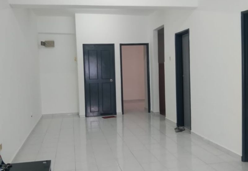 SL 11, Bandar Sungai Long