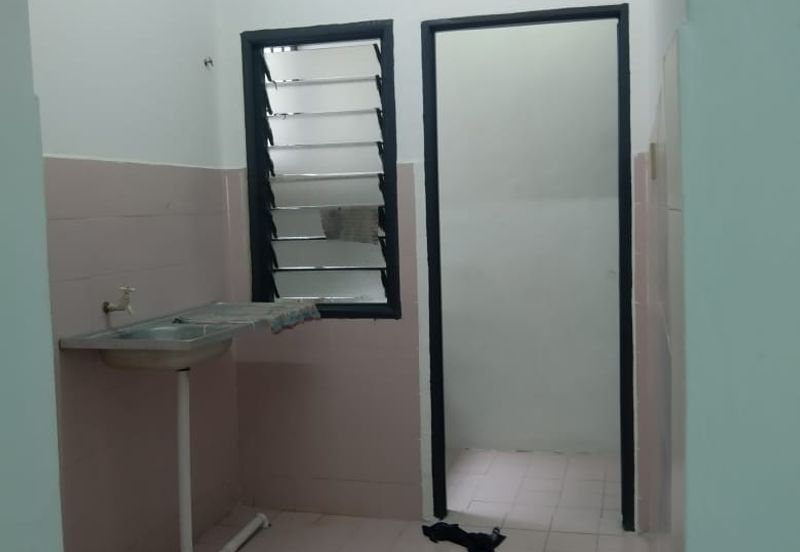 SL 11, Bandar Sungai Long