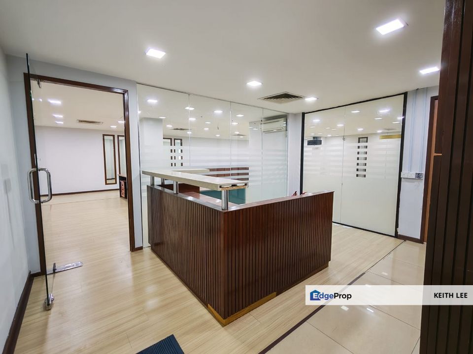 De Palma Office Corner Dataran Palma Ampang Point with lift Aircond Partial Furnished , Selangor, Ampang