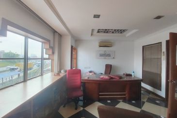 3 Storey Shoplot Office Jalan Tanming Permai For Rent With Basement Level Tanming Jaya Balakong 