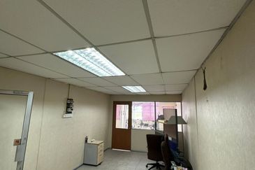 3 Storey Shoplot Office Jalan Tanming Permai For Rent With Basement Level Tanming Jaya Balakong 