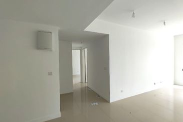 Lakefront Condominium | Emerald Hills @ Alam Damai