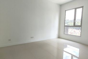 Lakefront Condominium | Emerald Hills @ Alam Damai