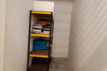 Lakefront Condominium | Emerald Hills @ Alam Damai