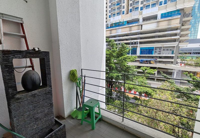 Centrio SoHo @ Pantai Hillpark