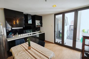 Centrio SoHo @ Pantai Hillpark