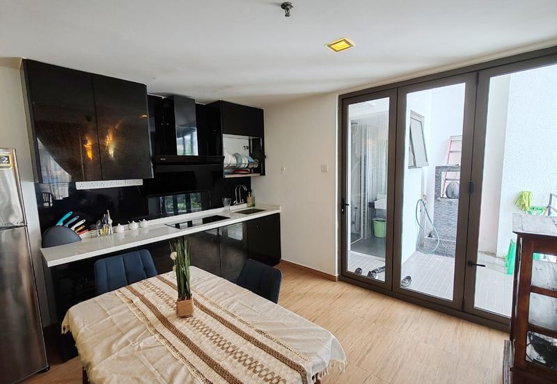 Centrio SoHo @ Pantai Hillpark