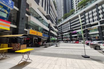 KL Traders Square