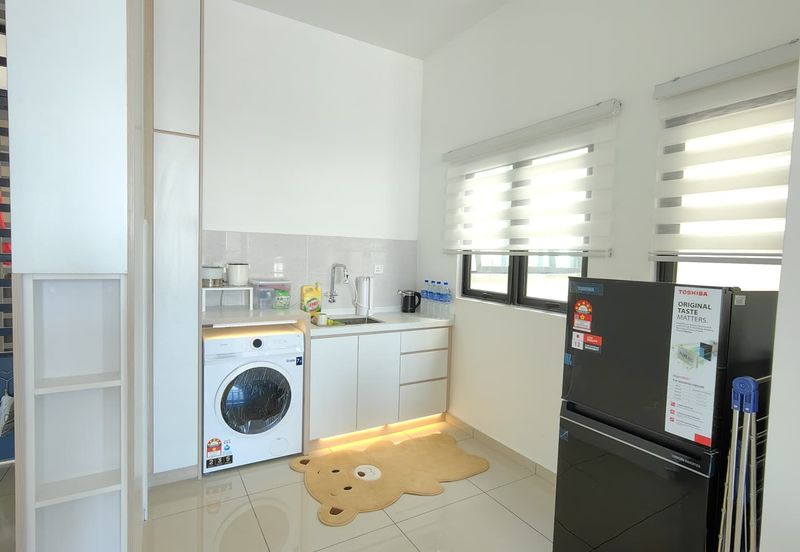 B11 Parkland Residence