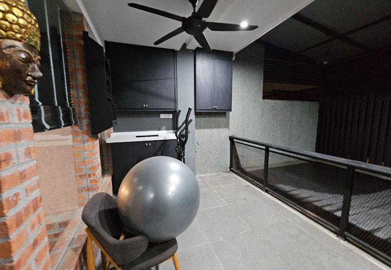 Taman Nusaputra Timur