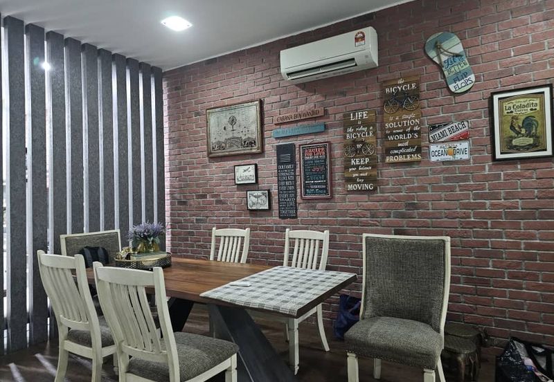 Taman Nusaputra Timur