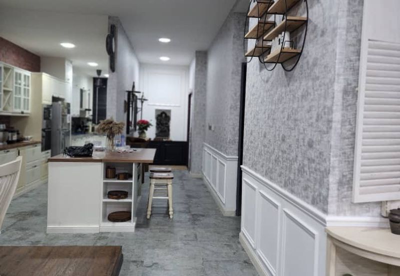 Taman Nusaputra Timur