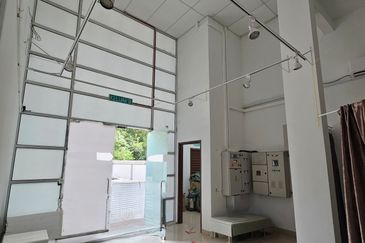 2.5 Storey Semi D Crest Hill Industrial Park 2 Semenyih