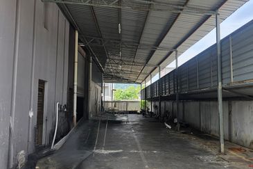 2.5 Storey Semi D Crest Hill Industrial Park 2 Semenyih