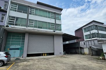 2.5 Storey Semi D Crest Hill Industrial Park 2 Semenyih