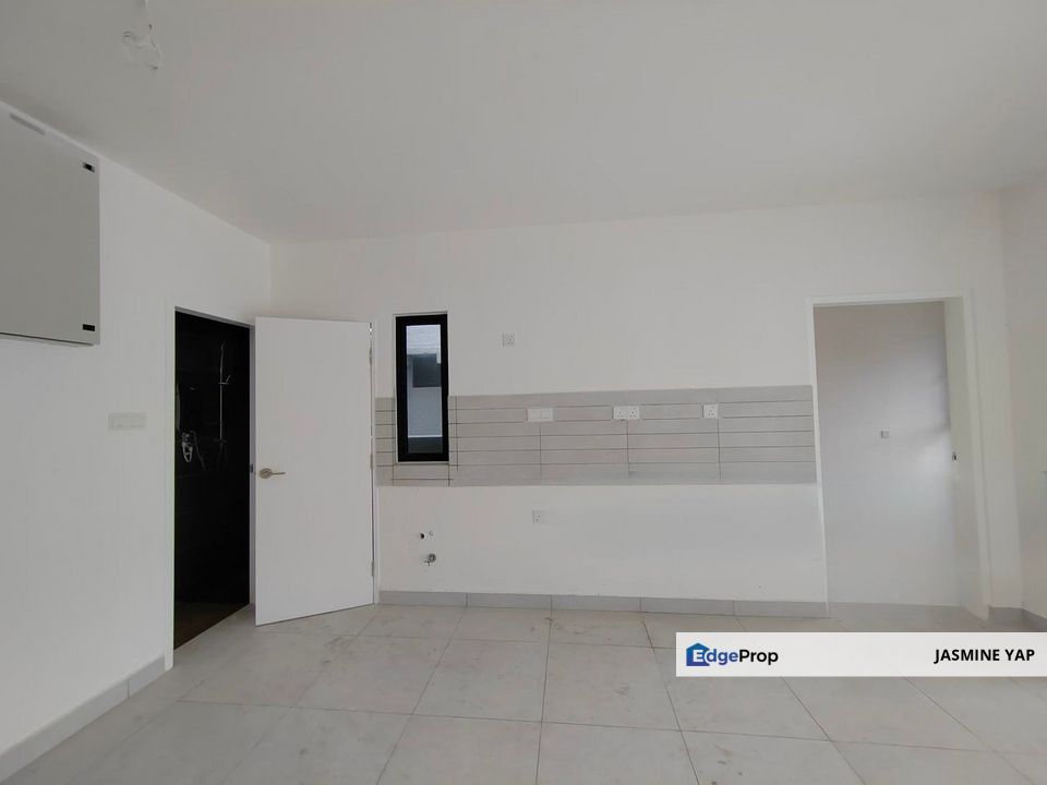 AraTre Residence in Ara Damansara Petaling Jaya New Unit , Selangor, Ara Damansara