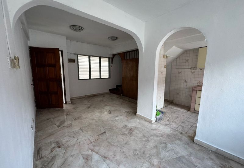 Flat Pandan Jaya Blok L13