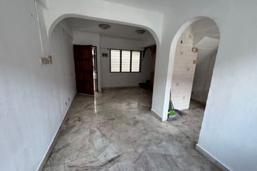 Flat Pandan Jaya Blok L13