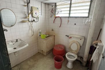 Flat Pandan Jaya Blok L13