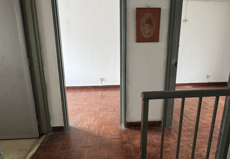 Flat Pandan Jaya Blok L13