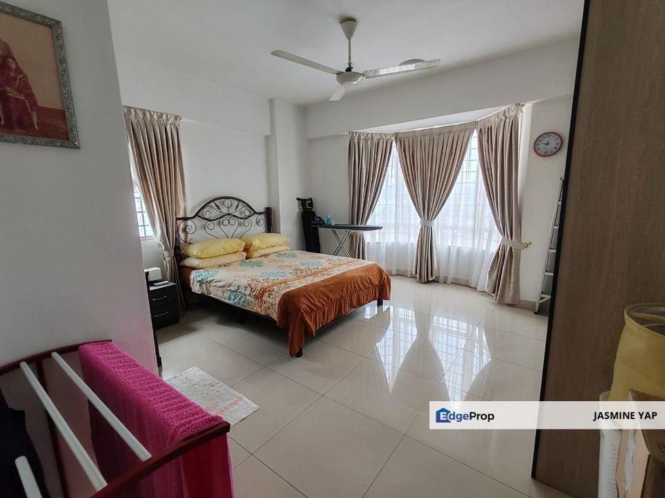 Pertiwi Indah Condo in Maluri Cheras Corner Big Size, Kuala Lumpur, Kampung Pandan