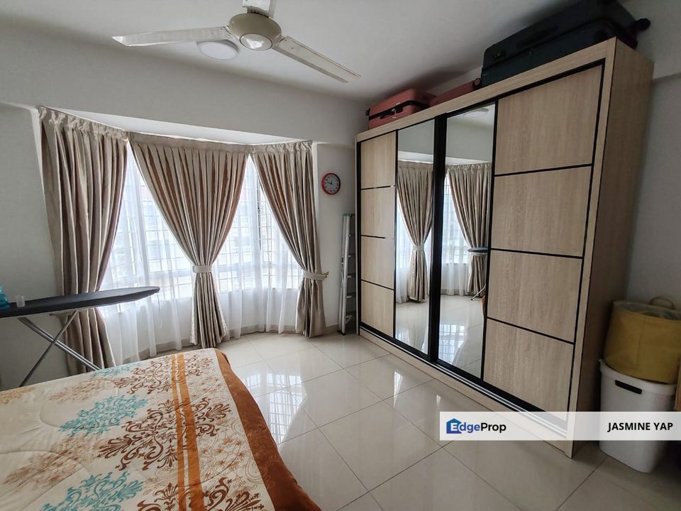 Pertiwi Indah Condo in Maluri Cheras Corner Big Size, Kuala Lumpur, Kampung Pandan