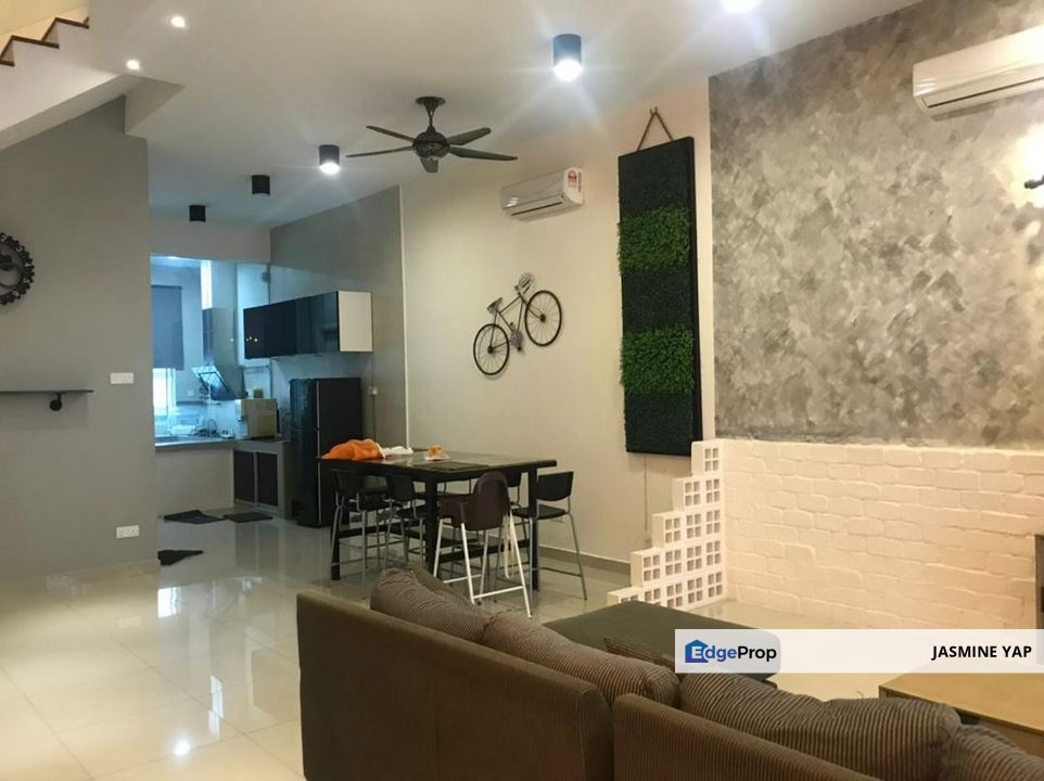3 Storey Landed House in Rawang Windy Cozy Taman near Kepong - Jln Kuching , Selangor, Rawang