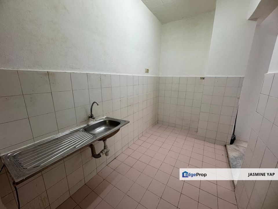 Shop Apartment Lembah Maju in Ampang 2nd Floor Walkup, Selangor, Pandan Indah