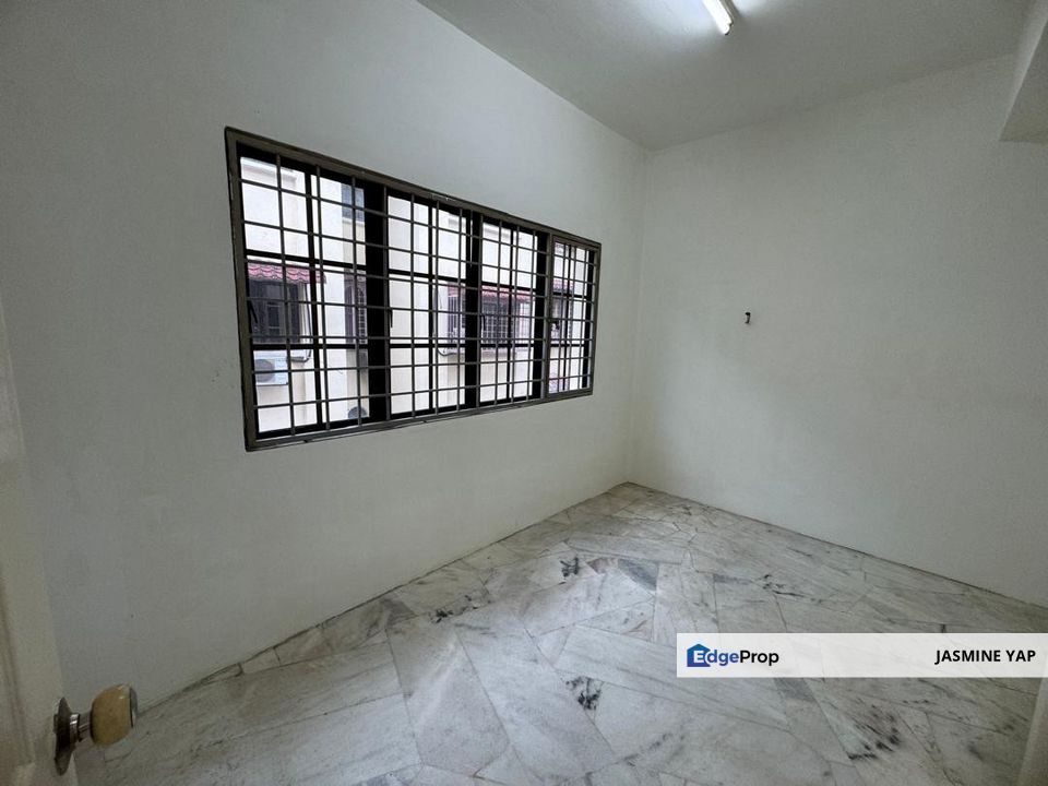 Shop Apartment Lembah Maju in Ampang 2nd Floor Walkup, Selangor, Pandan Indah