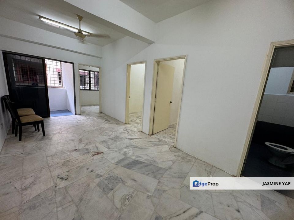 Shop Apartment Lembah Maju in Ampang 2nd Floor Walkup, Selangor, Pandan Indah