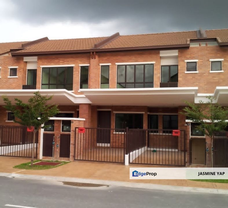 Sungai Long Townhouse Upper Unit with Gated, Selangor, Bandar Sungai Long