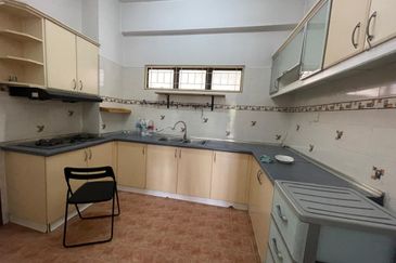 Villa Dahlia @ Bandar Utama kayu ara, Petaling Jaya