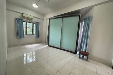 Villa Dahlia @ Bandar Utama kayu ara, Petaling Jaya