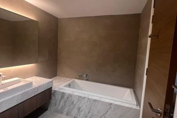 Aria Luxury Residence