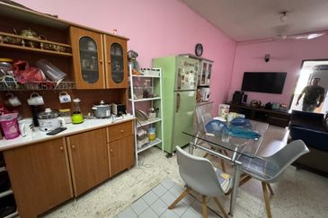 Strawberry Court Apartment